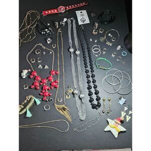 **Sale** Wearable jewelry lot / bundle